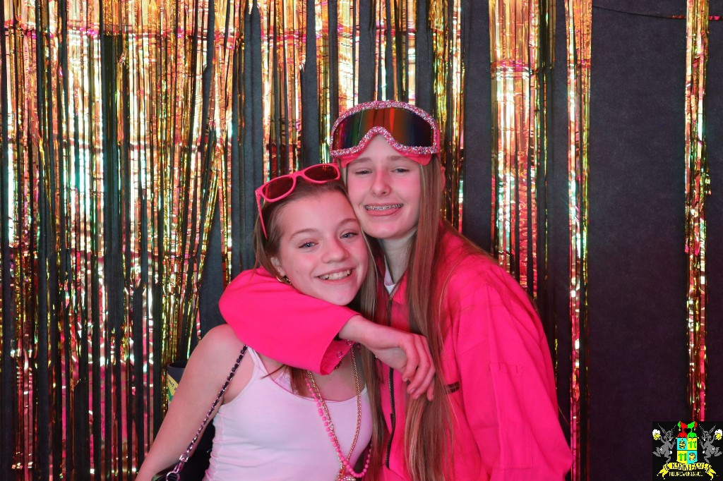 ../Images/Jeugd Opwarmbal Photobooth 313.jpg